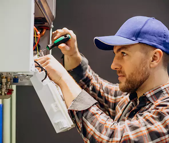 Expert Plumber for Tankless Water Heater Maintenance in Edmonds, WA: Schedule Professional Maintenance Services with Us