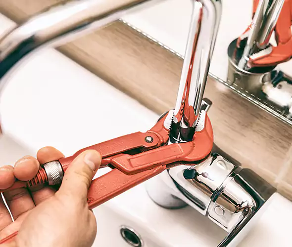 Expert Leak Repair Plumber in Edmonds, WA